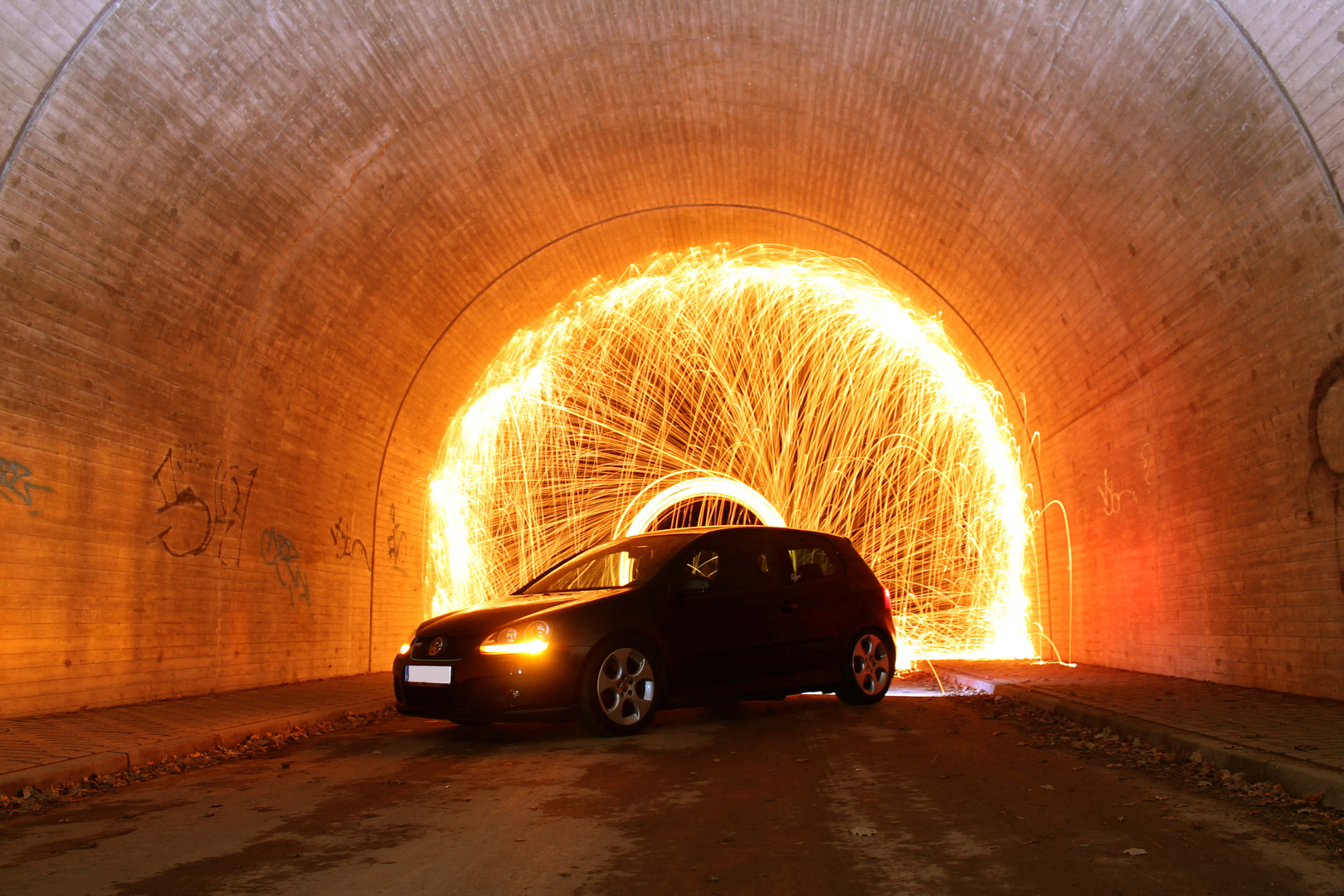 Golf GTI im Tunnel!