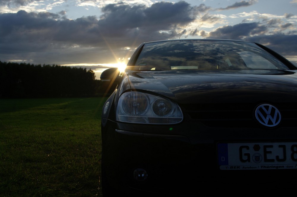 Golf V beim Sonnenuntergang