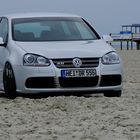 Golf V R32 am Strand ...