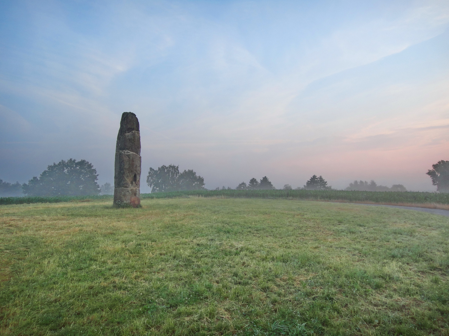 Gollenstein an einem Sommermorgen