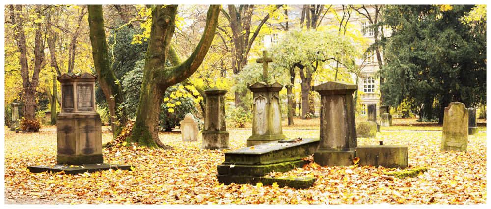 Golzheimer Friedhof im Herbst 2