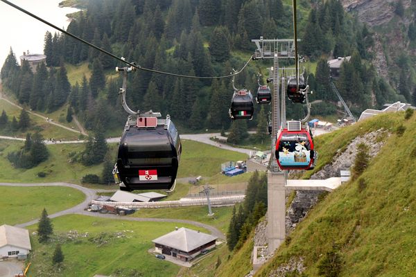Gondelbahn im Unteren Teil des Aufstieges