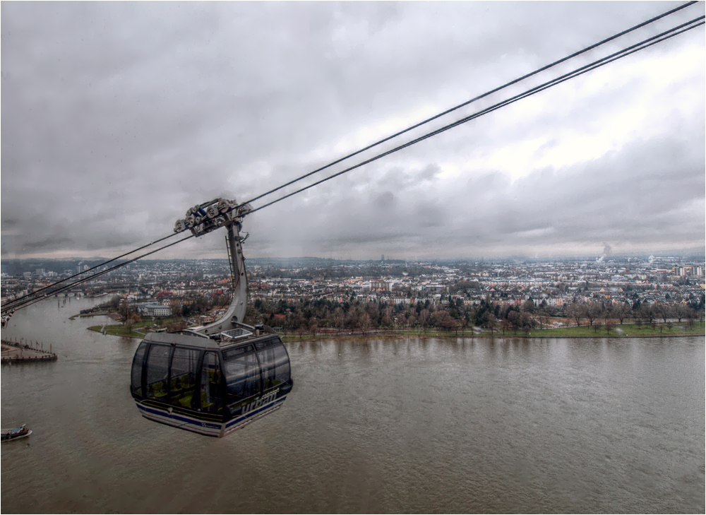 Gondelfahrt über den Rhein