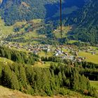 Gondelfahrt von der Bergstation Walmendingerhornbahn talabwärts (Österreich)