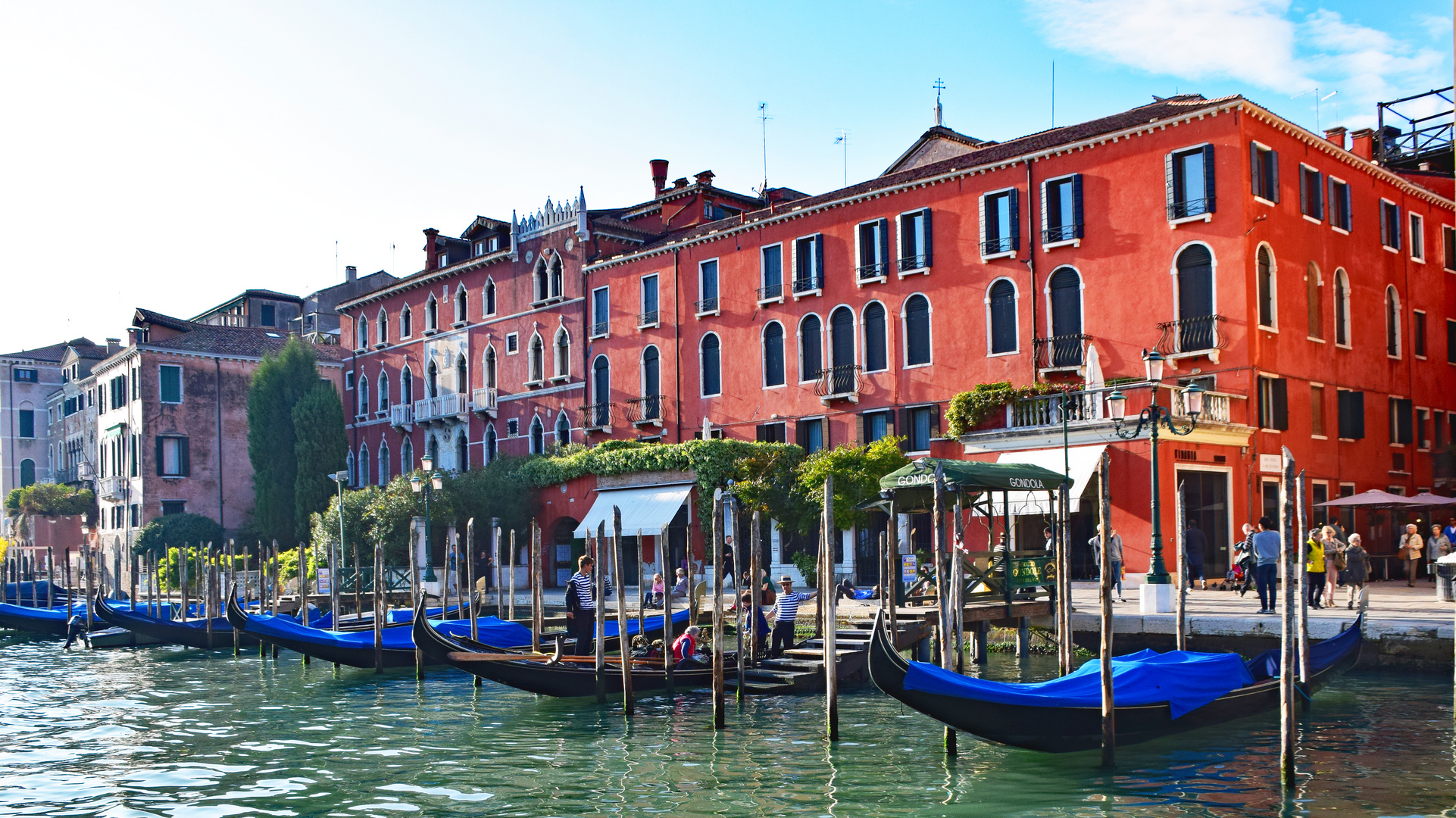 Gondelstation in Venedig