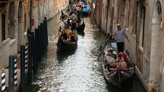 Gondelstau in Venedig