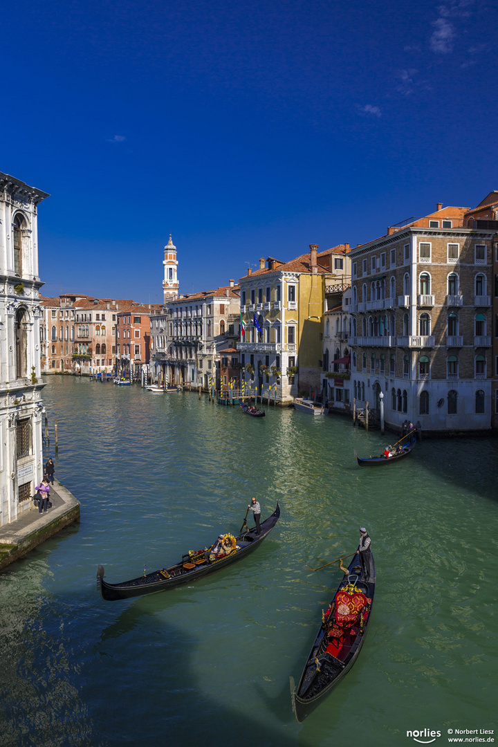 Gondola at Canale Grande