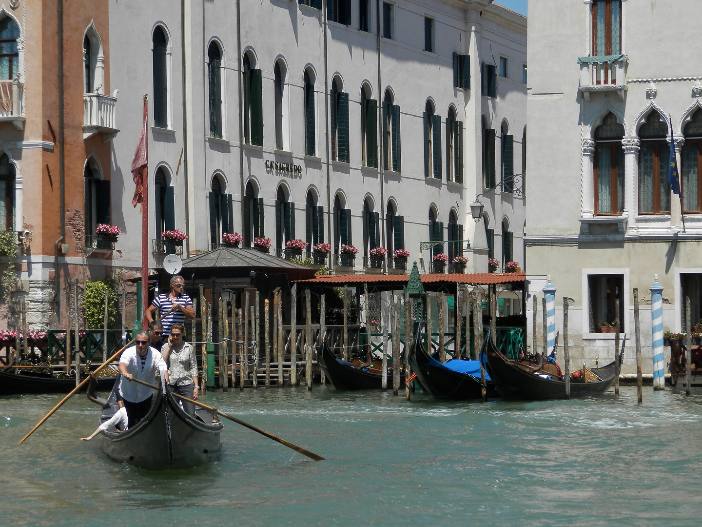 Gondola crossing of Grand Canal