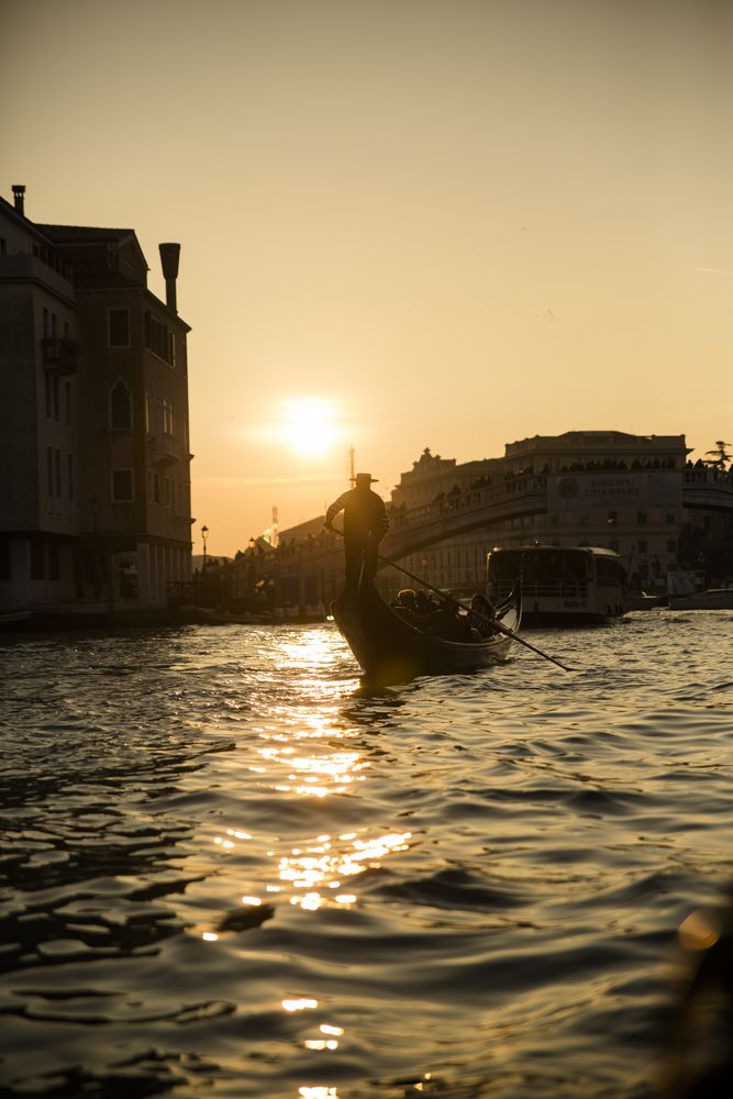 Gondola im Sonnenuntergang