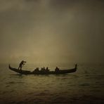 gondola tra la nebbia