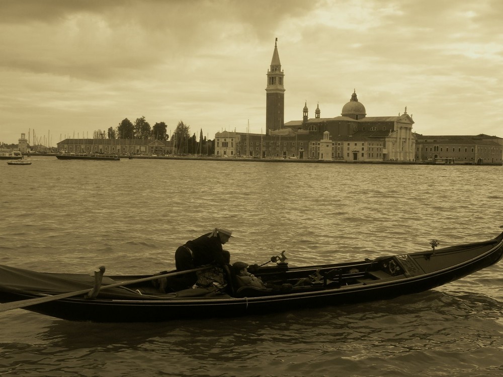 Gondola vor San Giorgo