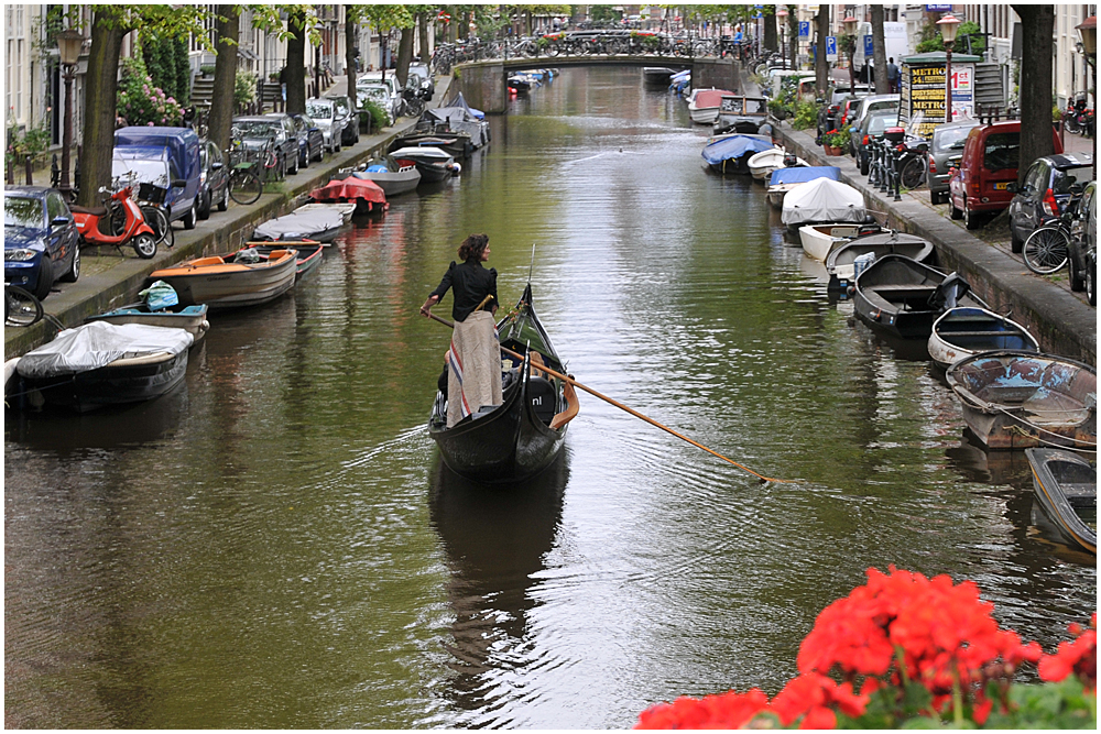 Gondoliera - Venedig oder Amsterdam