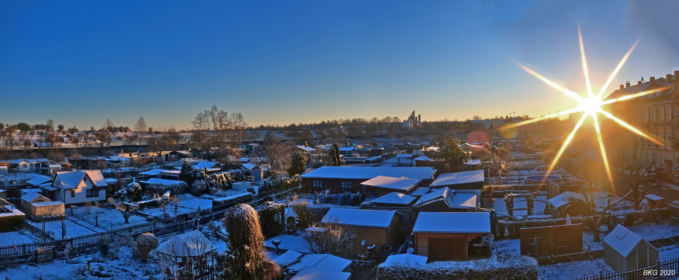 "Good day sunshine" - Sonnenaufgang nach eiskalter Frühlingsnacht 