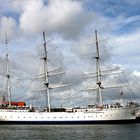 Gorch Fock 2 gesehen im Hafen von Strahlsund