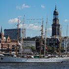 Gorch Fock beim Hafengeburtstag in Hamburg 2013