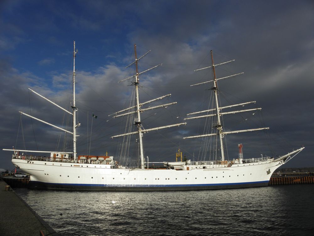 Gorch Fock / Hafen Stralsund