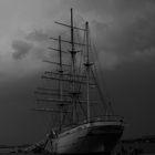 Gorch Fock I bei aufkommendem Gewitter