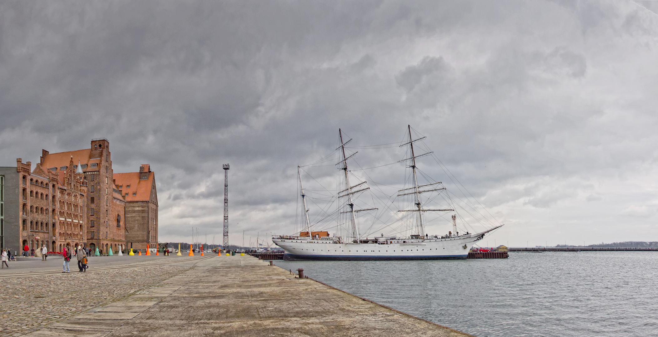 Gorch Fock I im Stralsunder Stadthafen