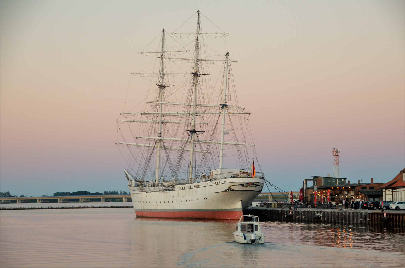 Gorch Fock im Hafen vom Stralsund 