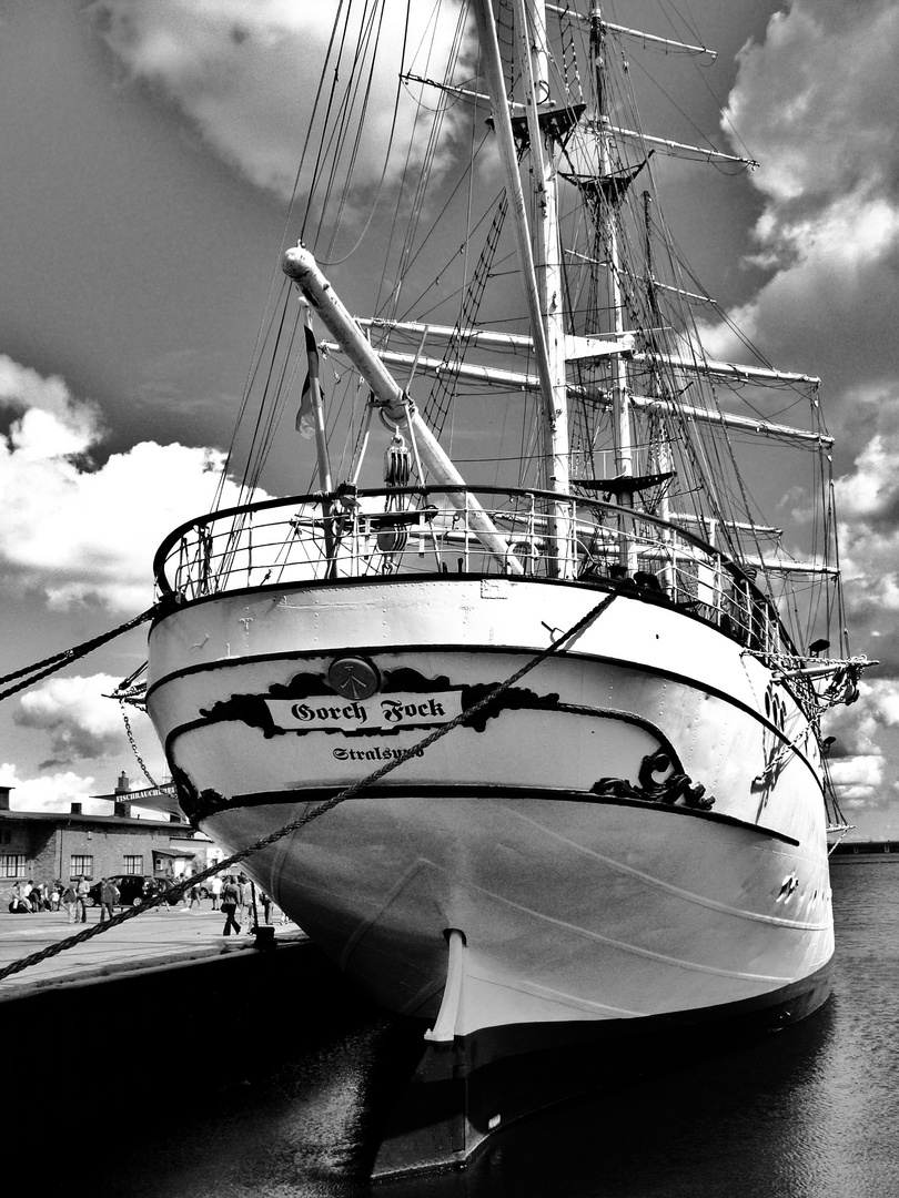 Gorch Fock im Hafen von Stralsund