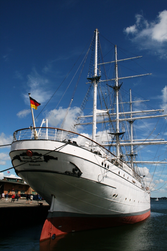 Gorch Fock im Hafen von Stralsund