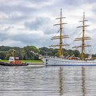 Gorch Fock im Schlepptau