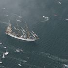 Gorch Fock mit Wolken