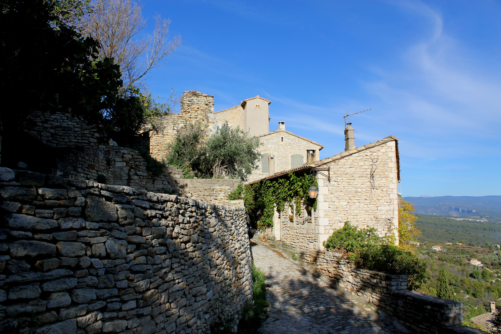 Gordes en Novembre