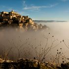 Gordes sur un nuage