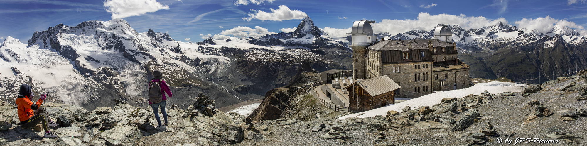 Gornergrat-Panorama 3135m ü.NHN, mittig das Matterhorn.© by JPS-Pictures