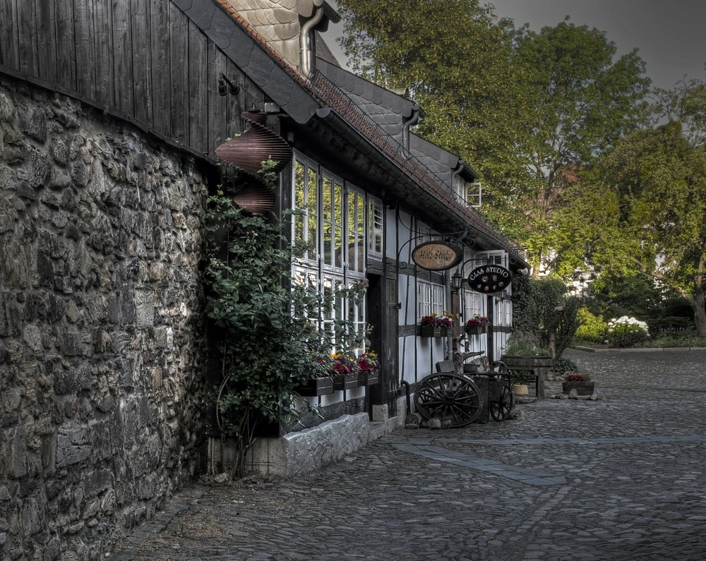 Goslar - Stadt - Mitte " Kunsthandwerk im Großen-Heiligen-Kreuz "