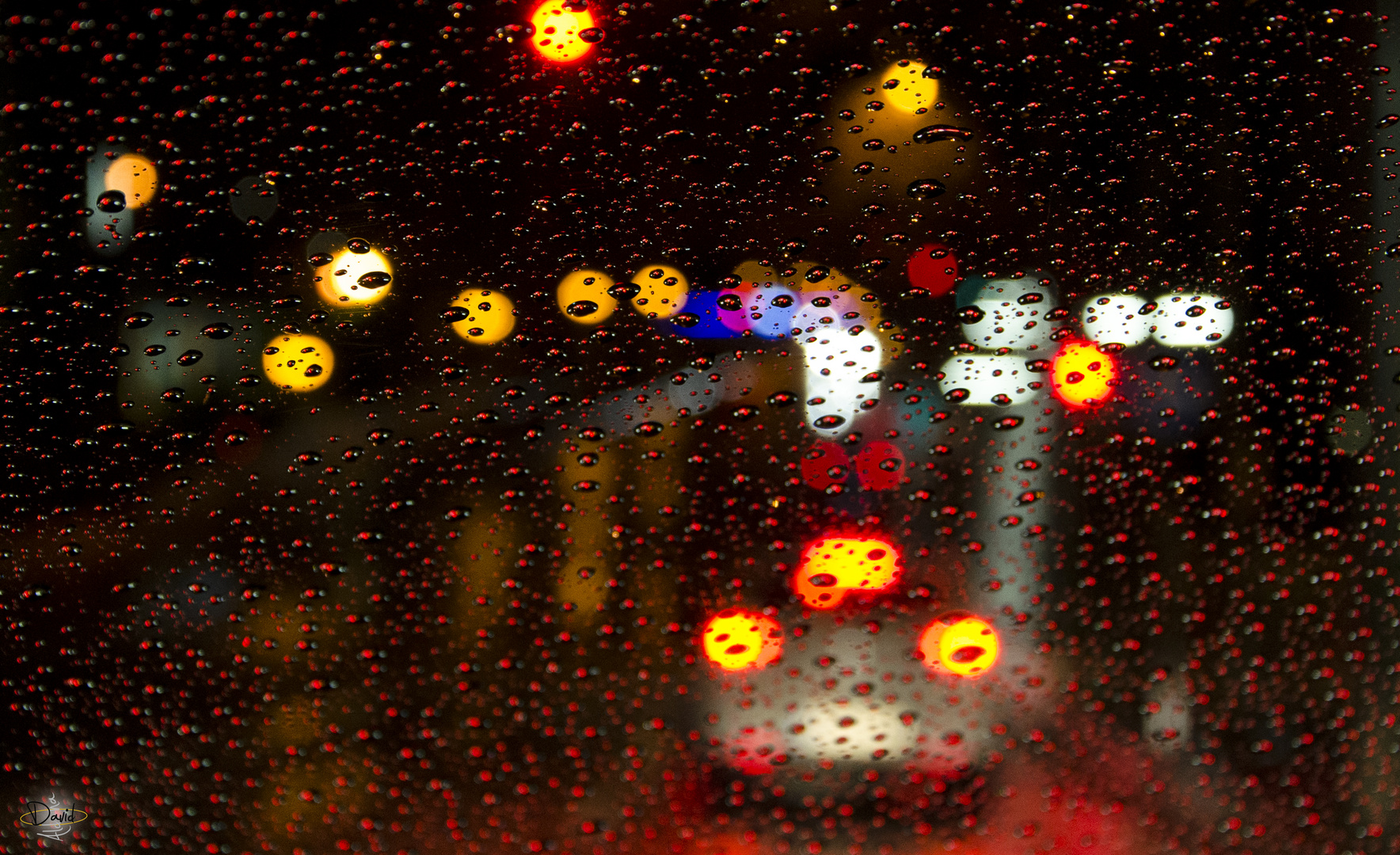 GOTAS ENTRE LUCES