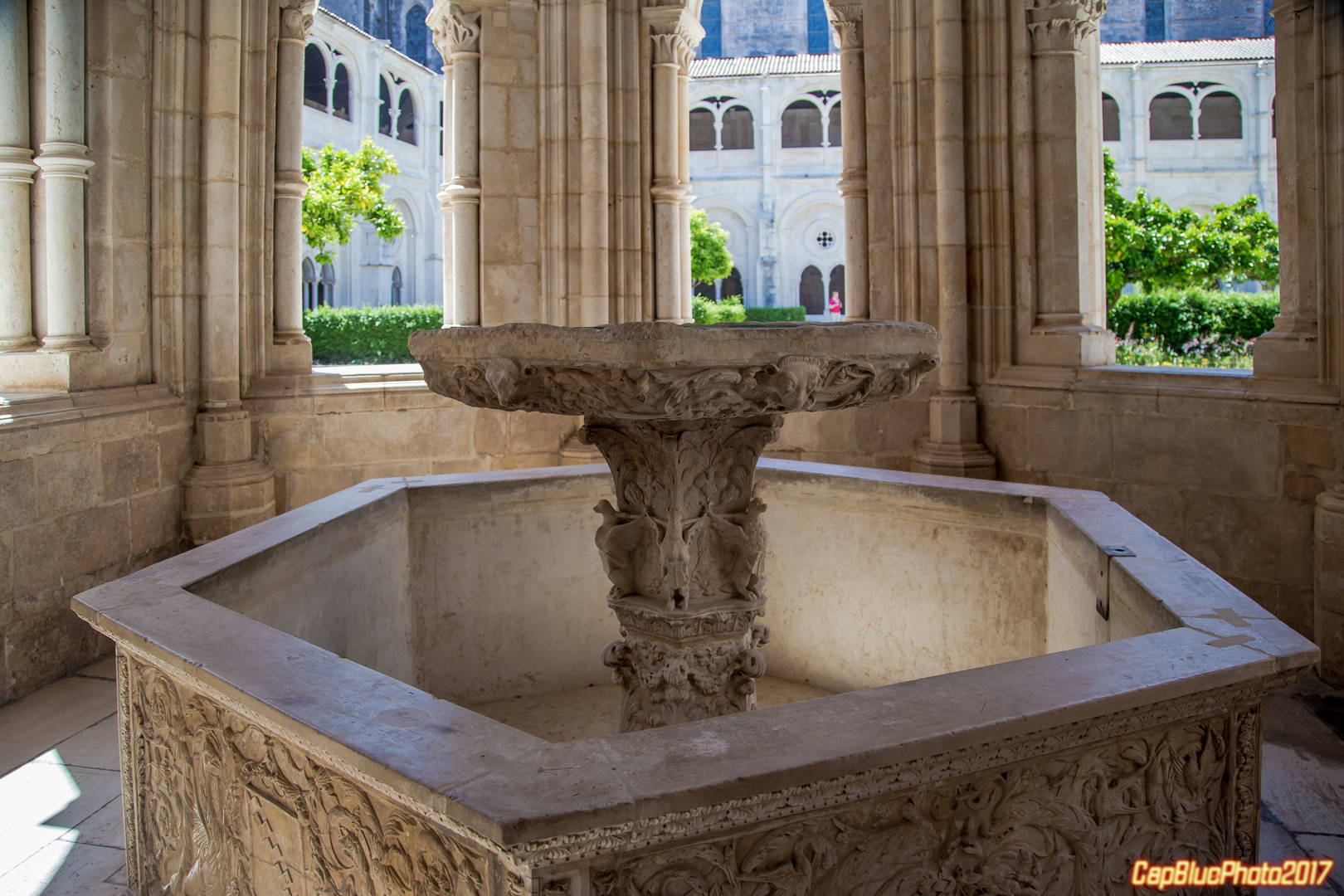 Gotische Brunnenhaus im Mosteiro de Alcobaca