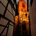 Gotische Kirche bei Sonnenuntergang