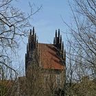 Gotischer Backsteinturm von Schloß Heessen (Stadt Hamm) aus dem 15. Jh.