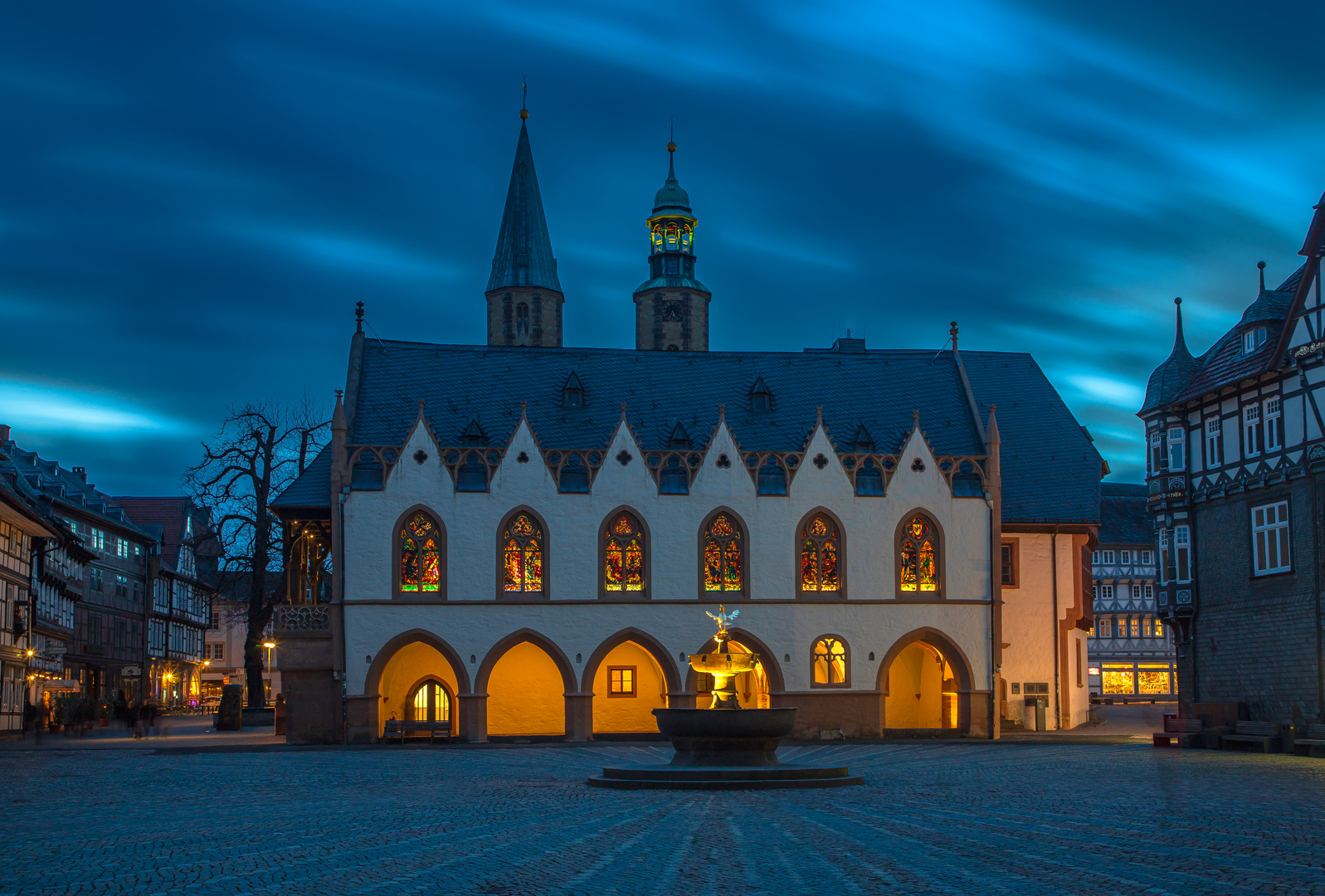  Gotisches Rathaus in der Altstadt in Goslar