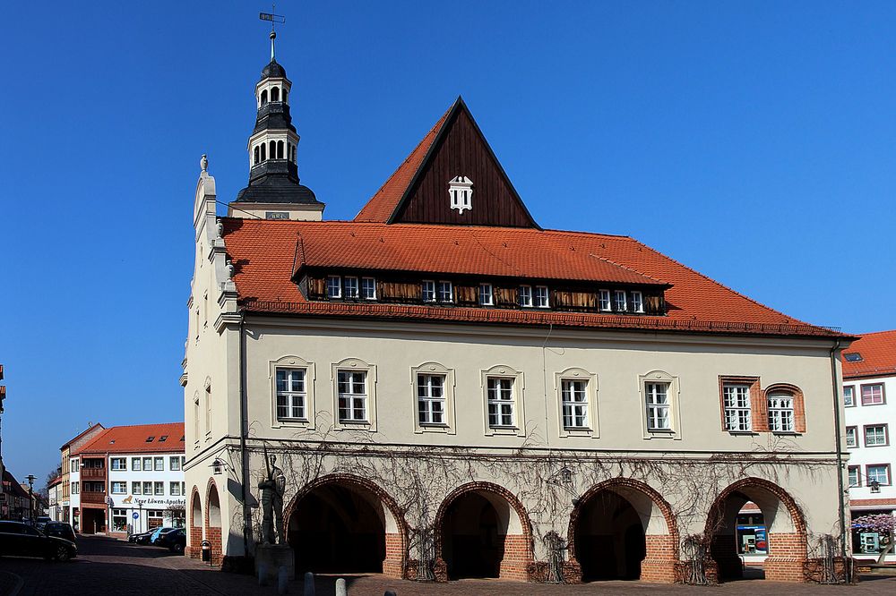 gotisches Rathaus von Gardelegen mit Laubengängen