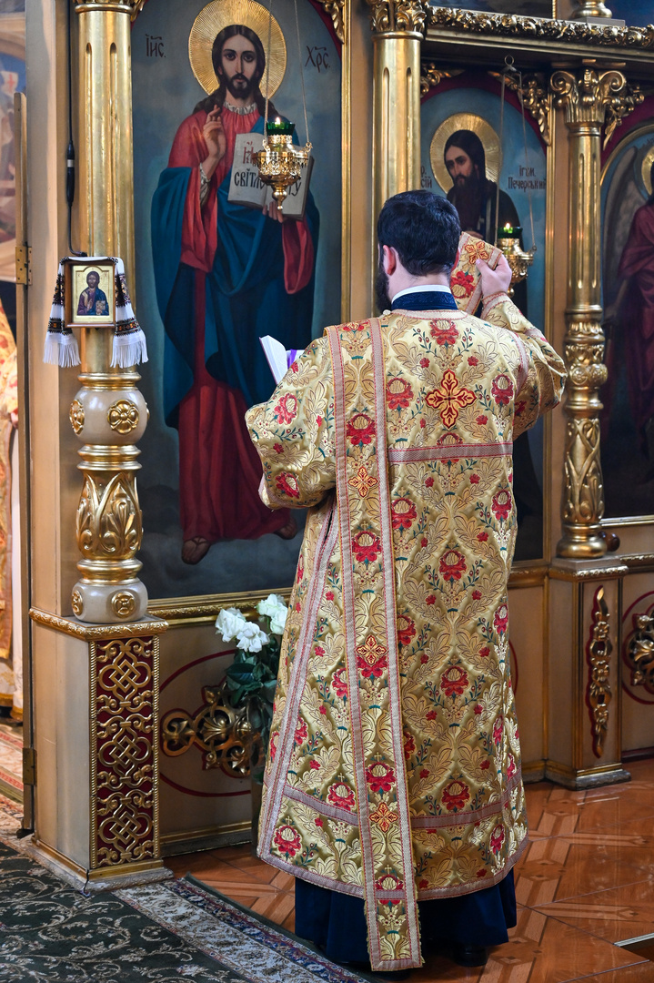 Gottesdienst im Kiewer Höhlenkloster 07