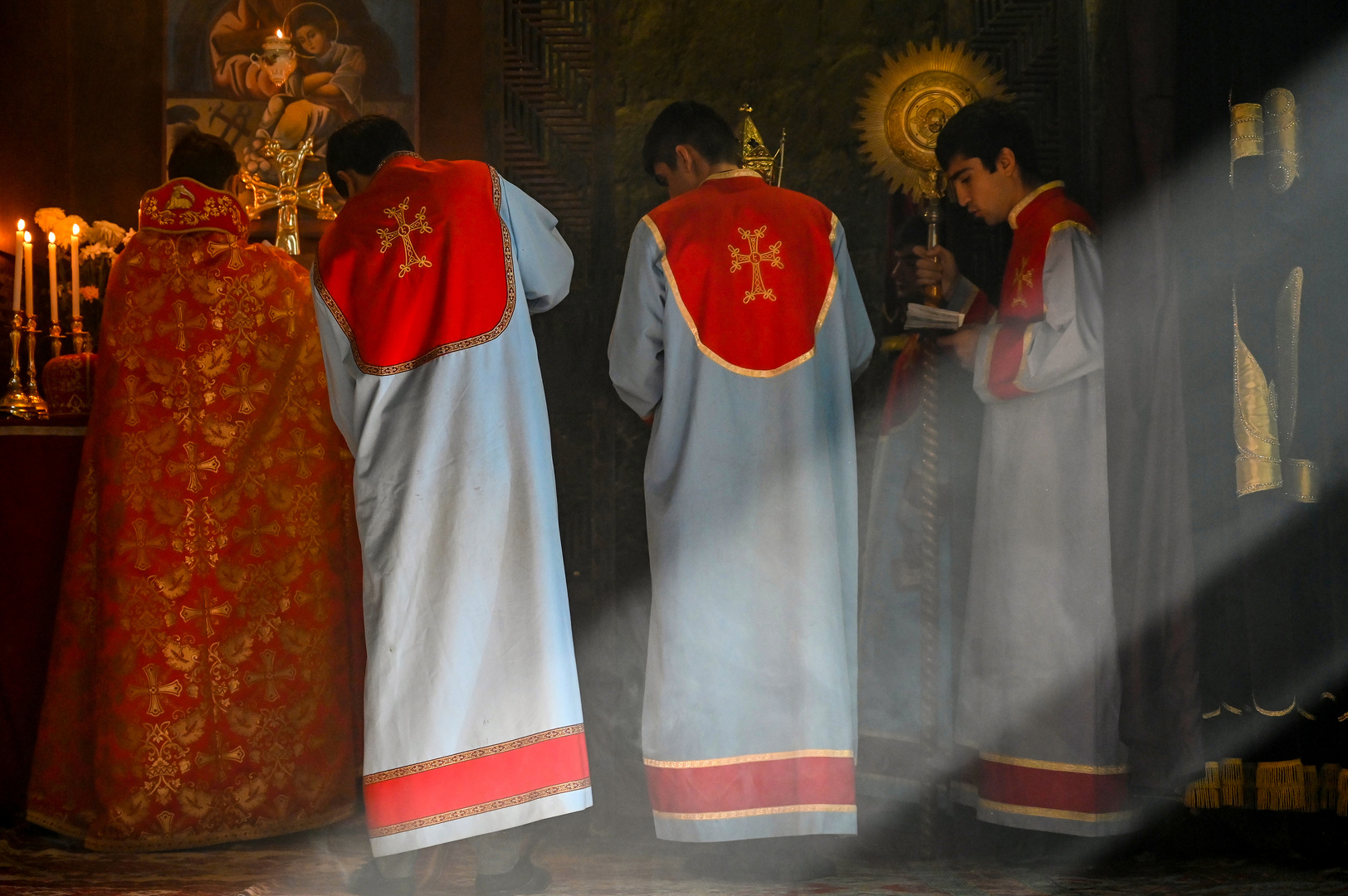 Gottesdienst im Kloster Sevanavank 07