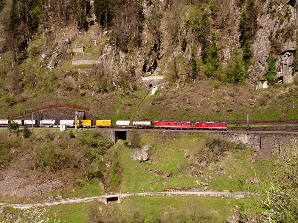 Gotthard Nord: en aval de Gürtnellen/ unteralb Gürtnellen