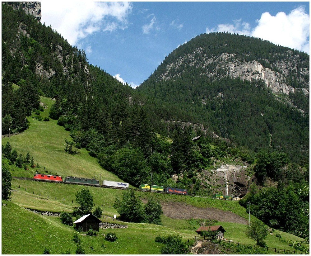 Gotthard-Strecke bei Gurtnellen