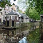 Gouda canal with monument