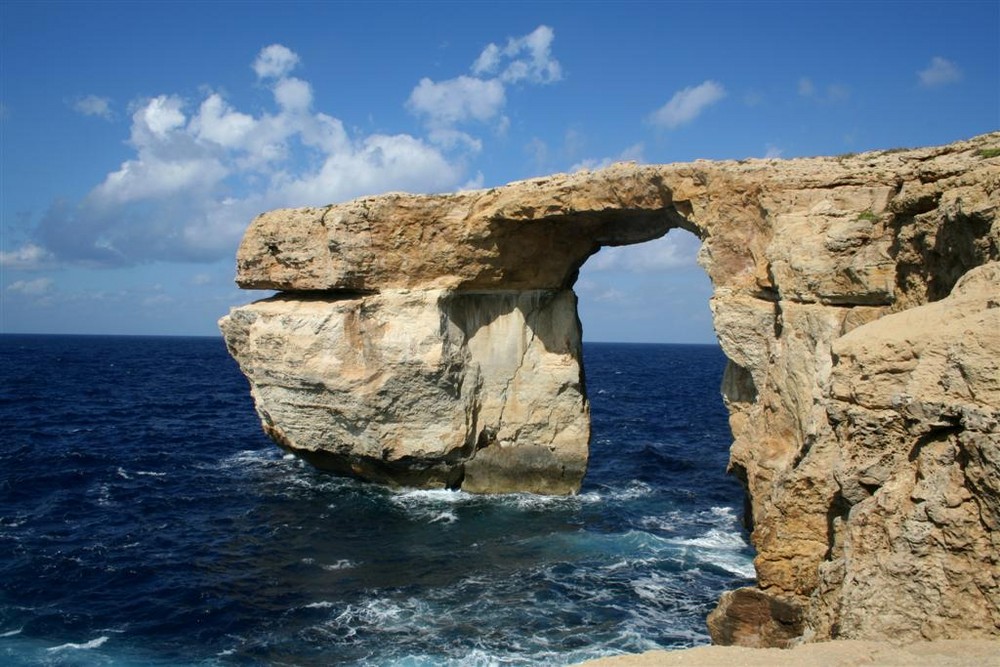 Gozo: Window Azure