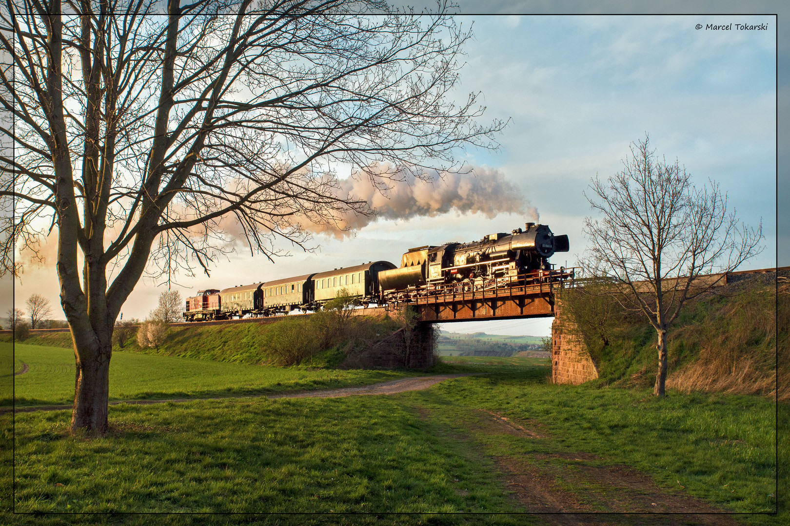 GR 52 im abendlichem Glint auf der Wipperliese