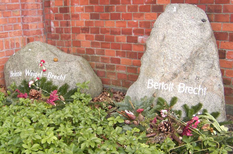 Grab von Helene Weigel-Brecht und Bertolt Brecht