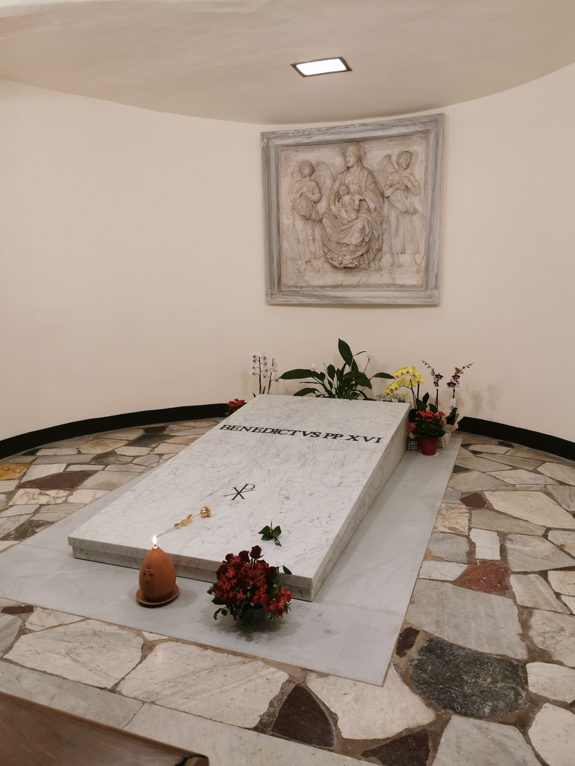 Grab von Papst Benedikt XVI