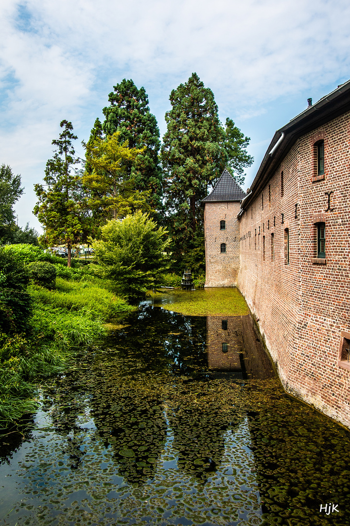 Graben des Wasserschlossses Paffendorf