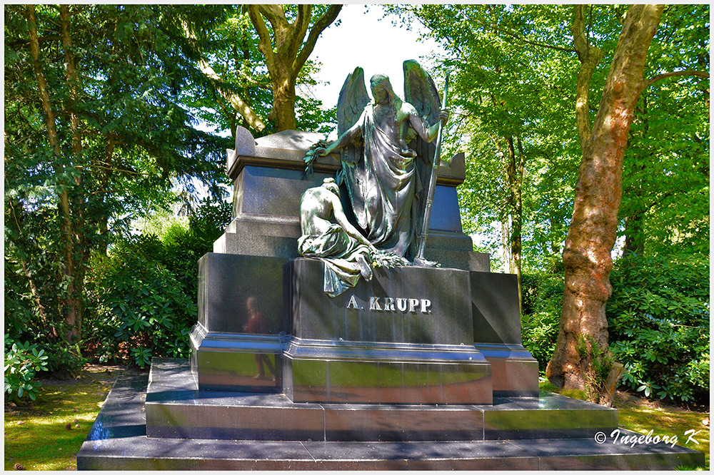 Grabmal Alfried Krupp in Essen-Bredeney