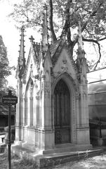 Grabmal auf Pariser Friedhof