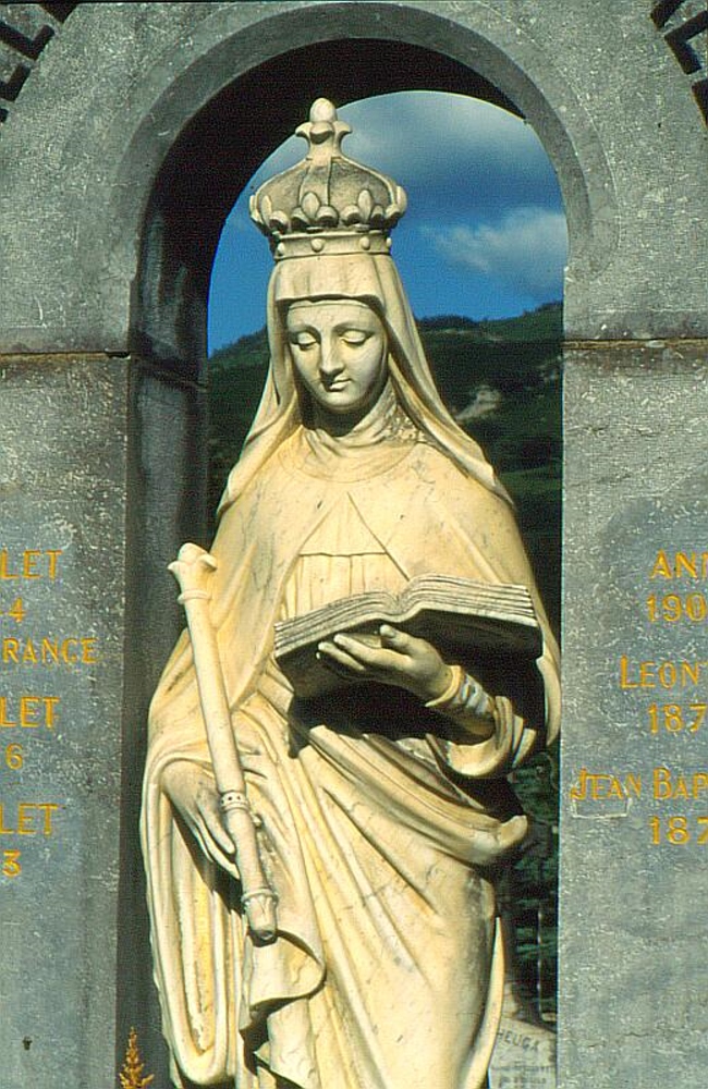 Grabmals-Figur in Lourdes